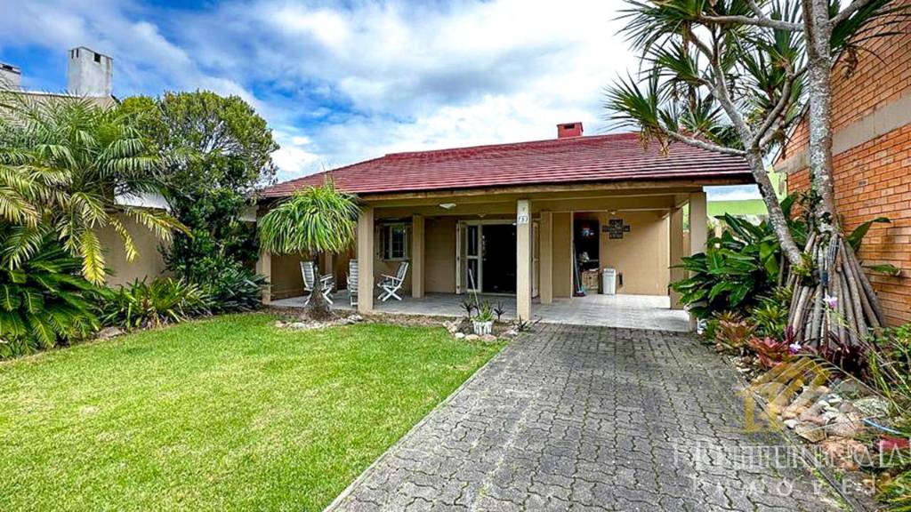 Casa e Sobrado, 3 dormitórios com 114m² no bairro Noiva Do Mar em Xangri-lá