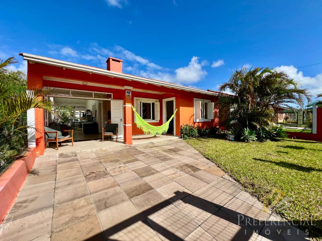 Casa e Sobrado, 3 dormitórios com 150m² no bairro Rainha Do Mar em Xangri-lá