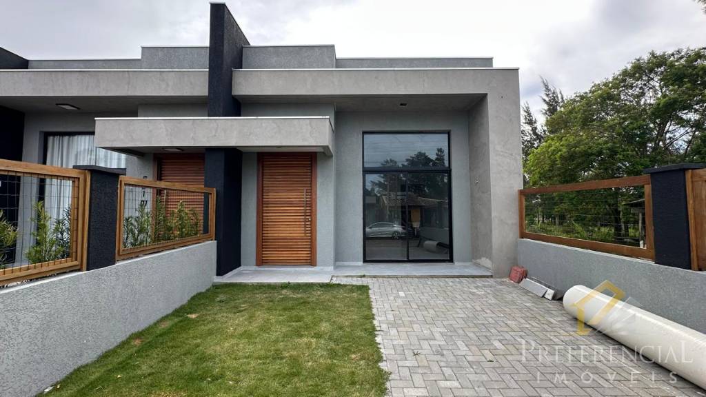 Casa e Sobrado, 3 dormitórios com 90m² no bairro Noiva Do Mar em Xangri-lá