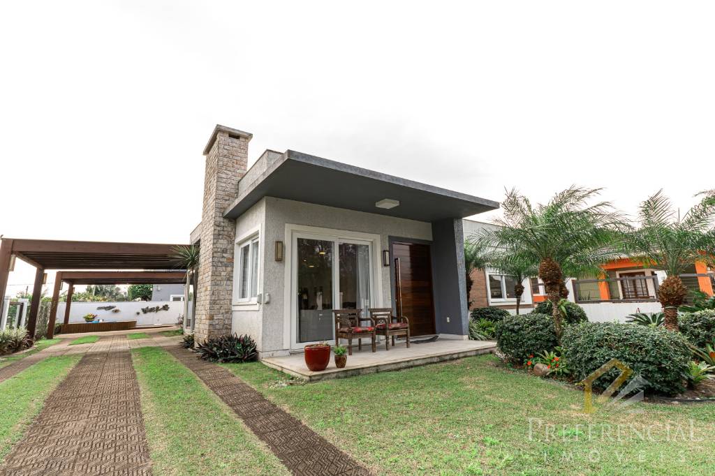 Casa e Sobrado, 4 dormitórios com 213m² no bairro Atlântida em Xangri-lá