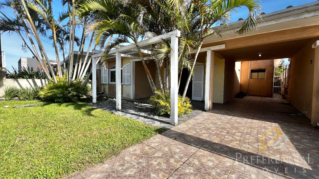 Casa e Sobrado, 3 dormitórios com 124m² no bairro Centro em Xangri-lá