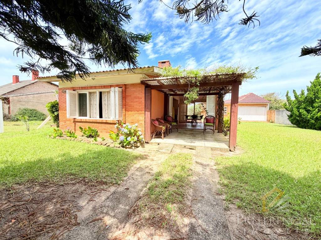 Casa e Sobrado, 3 dormitórios com 138m² no bairro Rainha Do Mar em Xangri-lá