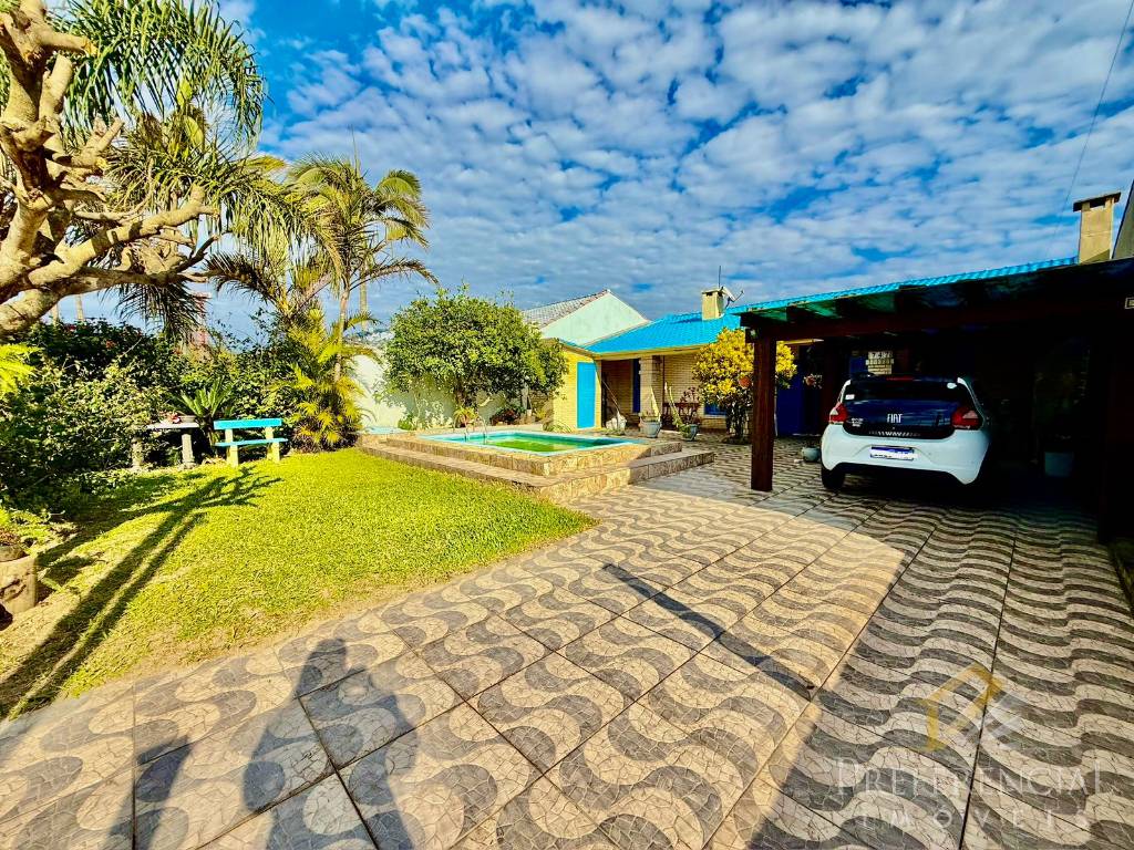 Casa e Sobrado, 4 dormitórios com 150m² no bairro Noiva Do Mar em Xangri-lá