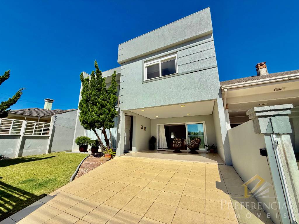 Casa e Sobrado, 5 dormitórios com 280m² no bairro Atlântida Sul em Osório